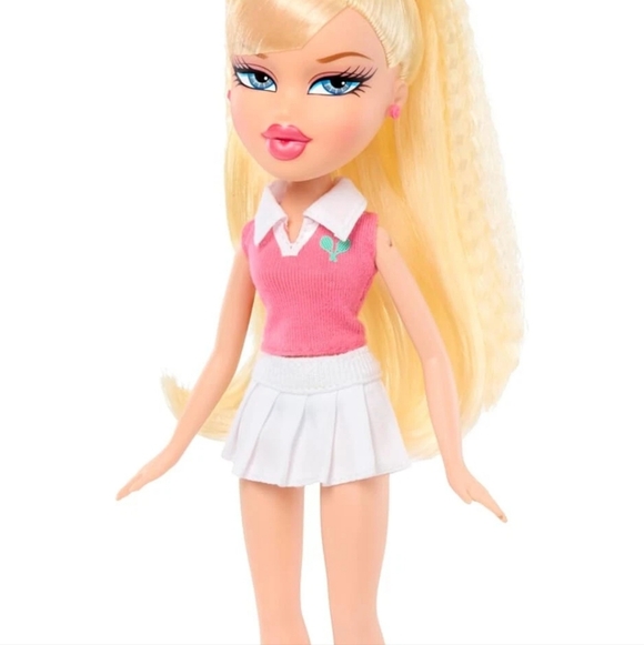 Chloe Play Sportz Doll - Picture 7 of 10